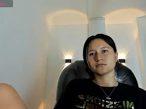 Snapshot of isabella_grace18 chatting on July 2026 07:45:02 AM isabella grace18 online show from July 2026 07:45:02 AM