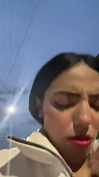 sylphiee  online show from April 2026 10:35:02 AM