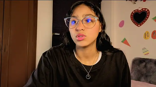 PaulaCutexs online show from April 2026 03:12:01 AM