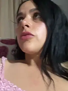 Snapshot of leila_moretti chatting on April 2026 03:26:01 AM leila moretti online show from April 2026 03:26:01 AM