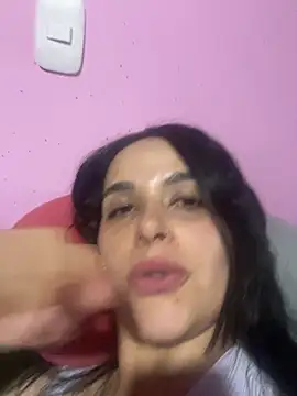 Snapshot of leila_moretti chatting on April 2026 12:08:01 AM leila moretti online show from April 2026 12:08:01 AM
