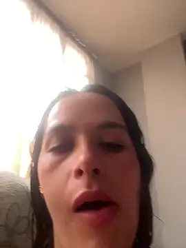 Snapshot of leila_moretti chatting on April 2026 05:44:02 PM leila moretti online show from April 2026 05:44:02 PM