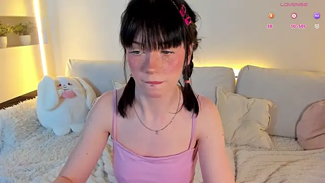 Snapshot of lisa_sunny_ chatting on July 2026 11:22:01 PM lisa sunny online show from July 2026 11:22:01 PM