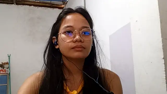 Snapshot of JenetteCarnley chatting on March 2026 01:56:02 AM JenetteCarnley online show from March 2026 01:56:02 AM