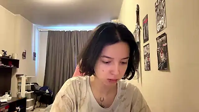 Snapshot of KateMiragee chatting on March 2026 08:09:01 AM KateMiragee online show from March 2026 08:09:01 AM