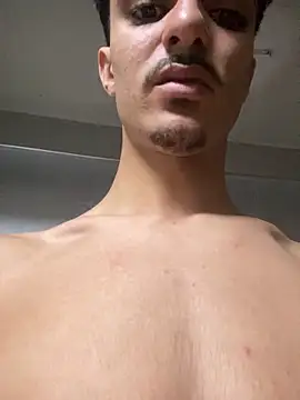 Snapshot of Achrafsad9i chatting on March 2026 01:05:02 PM Achrafsad9i online show from March 2026 01:05:02 PM