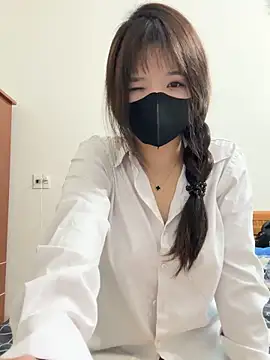 VyVy18 online show from June 2026 02:49:02 AM