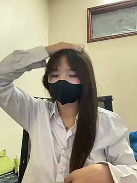VyVy18 online show from June 2026 05:05:01 AM