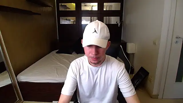 KrewVaughn online show from March 2026 06:39:02 AM