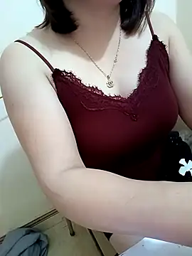 SingleeMomm online show from March 2026 06:20:01 AM