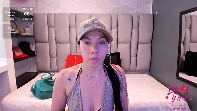 Snapshot of Abril_Fox__ chatting on June 2026 07:29:01 PM Abril Fox online show from June 2026 07:29:01 PM