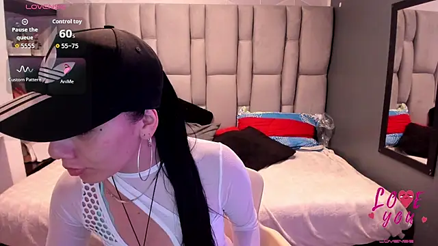 Snapshot of Abril_Fox__ chatting on June 2026 07:34:01 AM Abril Fox online show from June 2026 07:34:01 AM