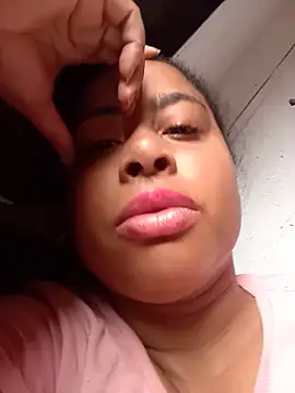 gatinha20257 online show from May 2026 02:57:01 PM