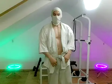 NinjaLaser online show from May 2026 07:40:02 PM