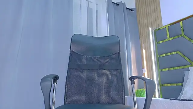 Oliver bigblack cock online show from March 2026 06:35:02 PM