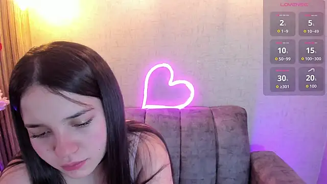 Snapshot of Julieth_Caandy chatting on May 2026 11:28:02 AM Julieth Caandy online show from May 2026 11:28:02 AM