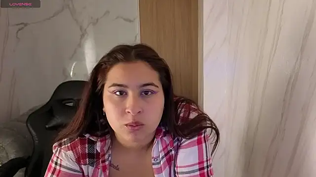 Lunafemme tf online show from March 2026 03:12:01 AM