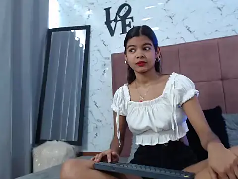 Daniela Lunax online show from March 2026 03:46:01 PM
