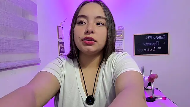 Snapshot of cherry_valeria chatting on May 2026 05:16:02 AM cherry valeria online show from May 2026 05:16:02 AM