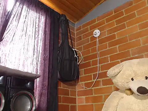 Alexandrina online show from February 2025 06:31:01 PM