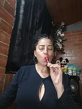Snapshot of Alexandrina chatting on June 2026 06:01:02 PM Alexandrina online show from June 2026 06:01:02 PM
