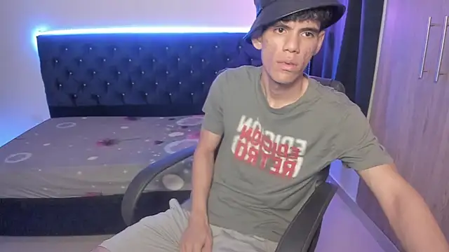 Josy 11 online show from April 2026 10:59:02 PM