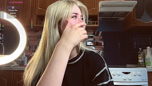 ivygenesis online show from April 2026 05:04:02 AM