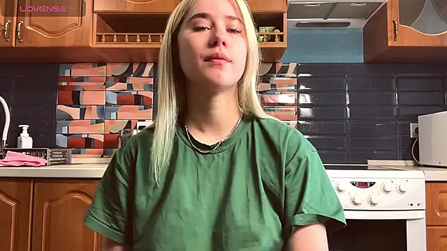 ivygenesis online show from April 2026 03:15:02 AM