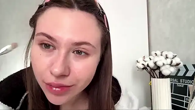 LeglessLoge online show from March 2026 07:04:02 AM