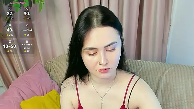 Snapshot of NoraLumi chatting on May 2026 05:48:01 AM NoraLumi online show from May 2026 05:48:01 AM