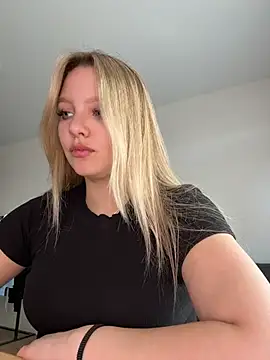 bettyloveu online show from April 2026 12:29:02 PM