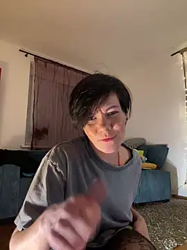 DtPORNBITCH online show from April 2026 11:09:02 PM