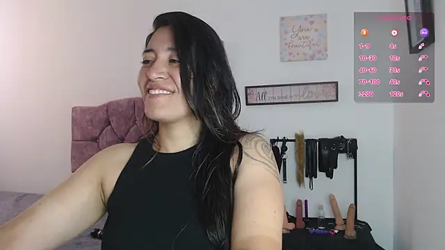 Snapshot of violeta_scott chatting on June 2026 02:20:02 PM violeta scott online show from June 2026 02:20:02 PM
