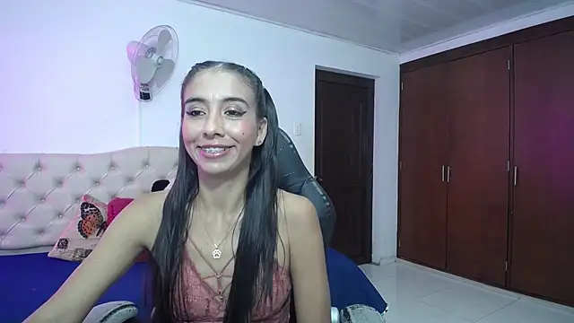 sandra petite19 online show from June 2026 10:57:01 PM