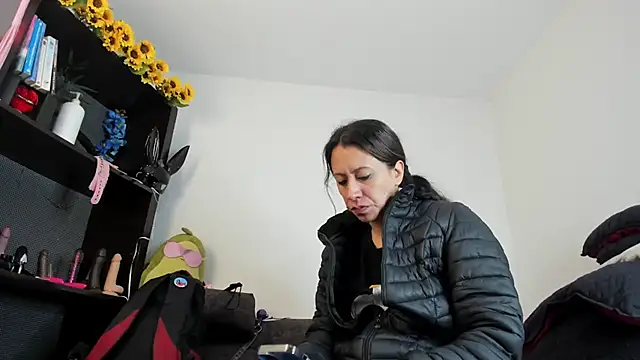 Snapshot of ItsAmara chatting on April 2026 01:12:01 PM ItsAmara online show from April 2026 01:12:01 PM