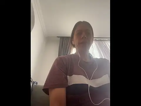 Snapshot of ItsAmara chatting on June 2026 05:37:01 PM ItsAmara online show from June 2026 05:37:01 PM