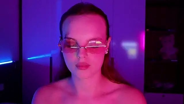 Snapshot of mollybossy chatting on June 2026 12:42:01 PM mollybossy online show from June 2026 12:42:01 PM
