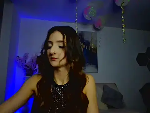 Lilyt Cooper online show from April 2026 09:12:02 AM