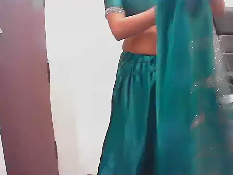 Snapshot of ragini_bby chatting on June 2026 01:43:02 AM ragini bby online show from June 2026 01:43:02 AM