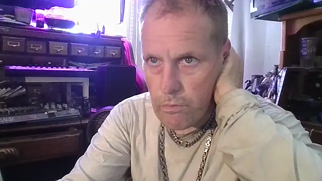 Snapshot of strokingjoe14585 chatting on April 2026 06:54:02 PM strokingjoe14585 online show from April 2026 06:54:02 PM