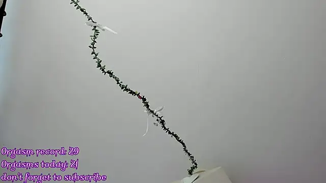 Snapshot of RileyNymph chatting on May 2026 06:09:01 AM RileyNymph online show from May 2026 06:09:01 AM