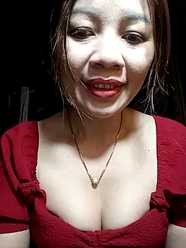 Snapshot of Yiyi102300 chatting on March 2026 01:55:01 PM Yiyi102300 online show from March 2026 01:55:01 PM