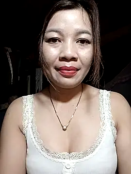 Snapshot of Yiyi102300 chatting on March 2026 01:00:01 PM Yiyi102300 online show from March 2026 01:00:01 PM