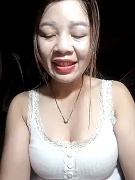 Snapshot of Yiyi102300 chatting on March 2026 02:17:02 PM Yiyi102300 online show from March 2026 02:17:02 PM