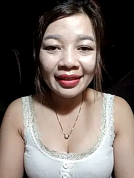 Snapshot of Yiyi102300 chatting on April 2026 12:58:02 PM Yiyi102300 online show from April 2026 12:58:02 PM
