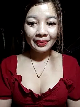 Snapshot of Yiyi102300 chatting on April 2026 01:08:02 PM Yiyi102300 online show from April 2026 01:08:02 PM