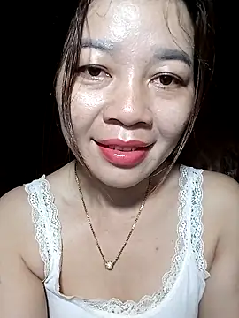 Snapshot of Yiyi102300 chatting on April 2026 07:27:01 PM Yiyi102300 online show from April 2026 07:27:01 PM