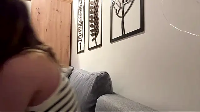 Snapshot of BunnyEskaf chatting on April 2026 06:57:01 PM BunnyEskaf online show from April 2026 06:57:01 PM