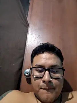 renzohottt online show from April 2026 04:46:01 AM