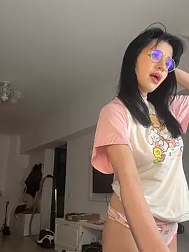 Folisiia online show from March 2026 08:58:01 PM